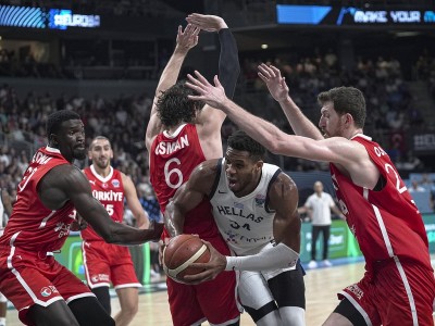 字母哥重返赛场，比赛局势复杂首场状态出色，塞尔维亚队观众沸腾！引发球迷热议的简单介绍-开云体育下载